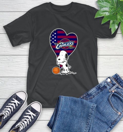 Cleveland Cavaliers NBA Basketball The Peanuts Movie Adorable Snoopy T-Shirt 2