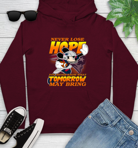 New England Patriots NFL Football Mickey Disney Never Lose Hope Youth Hoodie 7