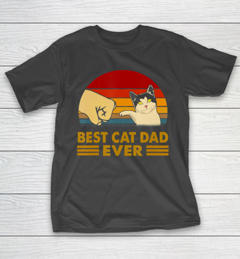 Father gift shirt Cat Dad Retro Vintage For Father's Day Cat Lovers T Shirt T-Shirt