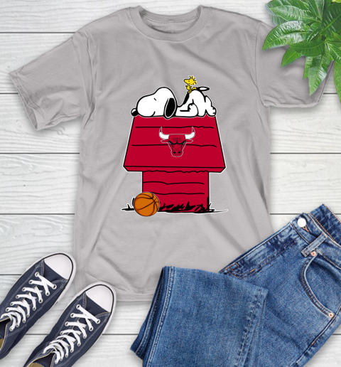 Chicago Bulls NBA Basketball Snoopy Woodstock The Peanuts Movie T-Shirt 12