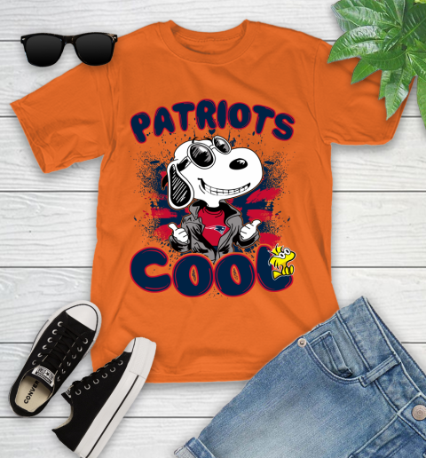 NFL Football New England Patriots Cool Snoopy Shirt Youth T-Shirt 8