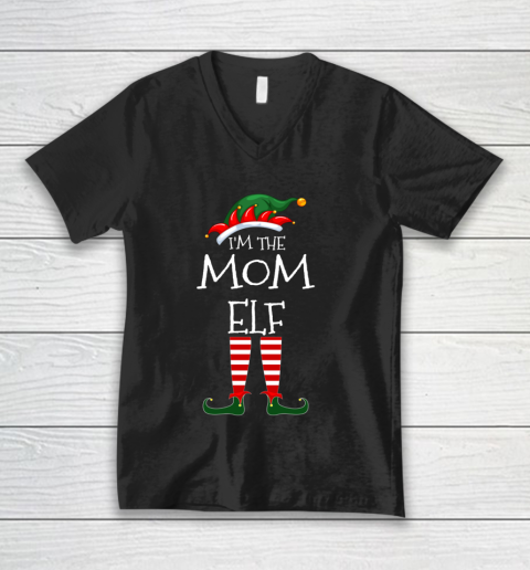 I m The Mom Elf Matching Family Unique Christmas Gifts V-Neck T-Shirt
