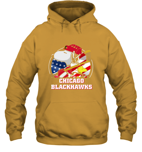 72l8-chicago-blackhawks-ice-hockey-snoopy-and-woodstock-nhl-hoodie-23-front-gold-480px