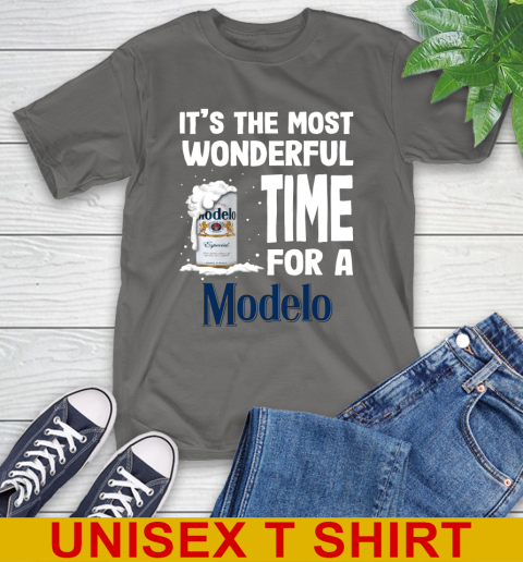 I't the most wonderful time for a Modelo Especial beer lovers 10