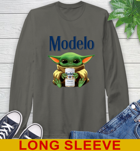 Star Wars Baby Yoda Hugs Modelo Especial Beer Shirt 65