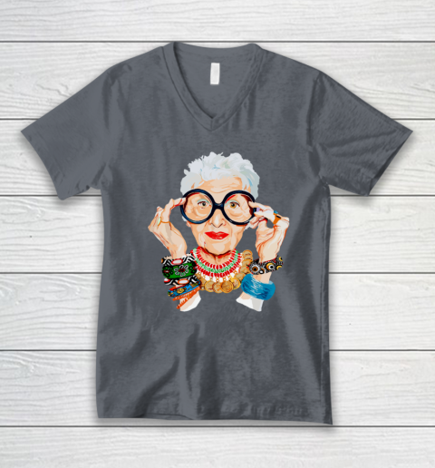 Iris Apfel V-Neck T-Shirt 3