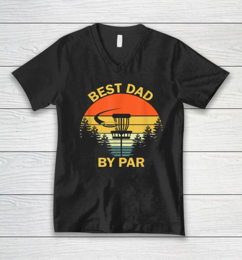 Vintage Best Dad By Par Disc Golf Shirt Father's Day V-Neck T-Shirt