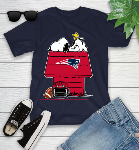 New England Patriots NFL Football Snoopy Woodstock The Peanuts Movie Youth T-Shirt 3