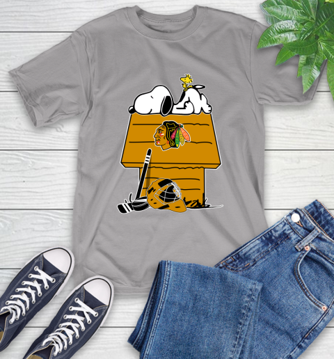 Chicago Blackhawks NHL Hockey Snoopy Woodstock The Peanuts Movie T-Shirt 6