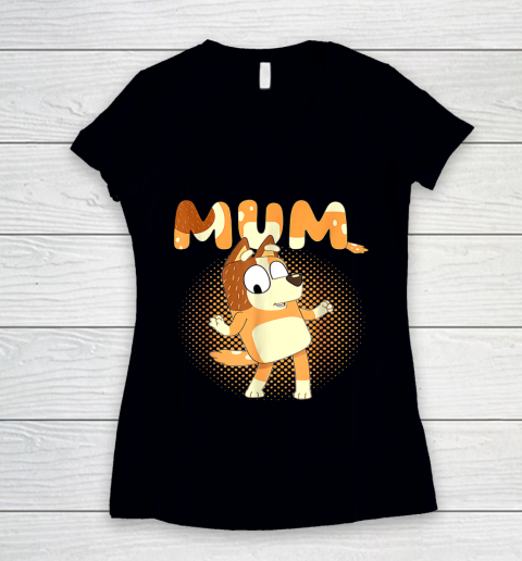 Mum Moms Family Blueys Love Parents days Women's V-Neck T-Shirt