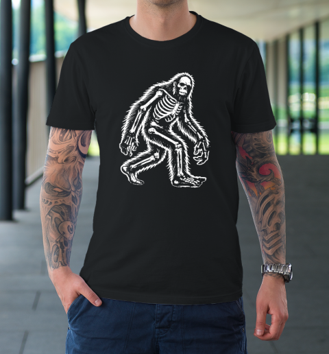 Funny Bigfoot Sasquatch Halloween Skeleton T-Shirt