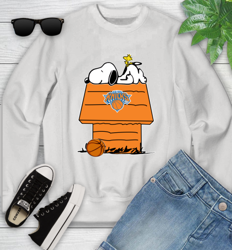New York Knicks NBA Basketball Snoopy Woodstock The Peanuts Movie Youth Sweatshirt