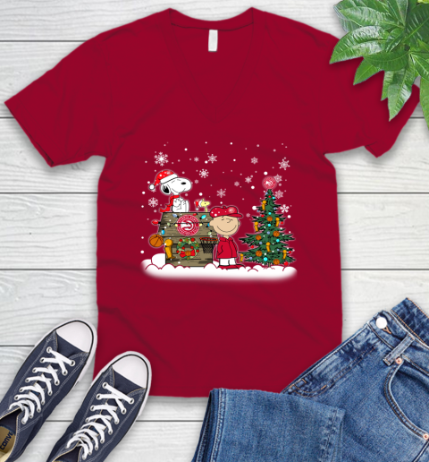 Atlanta Hawks NBA Basketball Christmas The Peanuts Movie Snoopy V-Neck T-Shirt 7