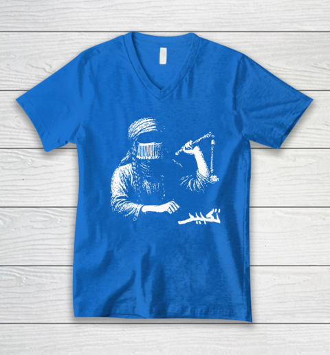 Taqbir x Doga Sultan Collaboration V-Neck T-Shirt 4