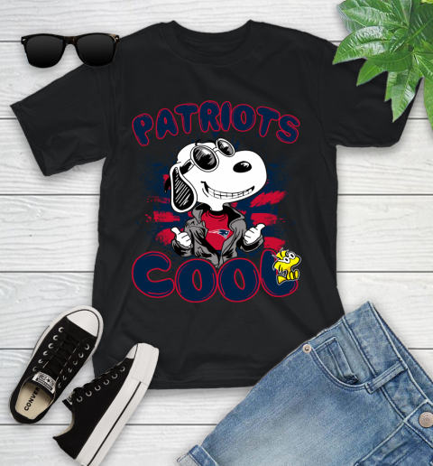 NFL Football New England Patriots Cool Snoopy Shirt Youth T-Shirt