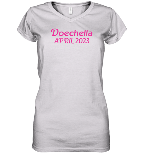 Swamp Princess Wearing Doechella April 2023 Women's V