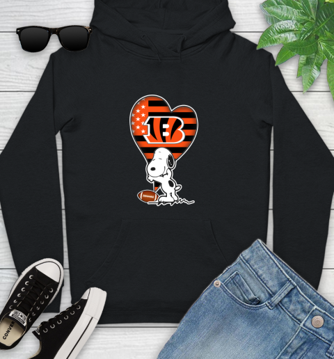 Cincinnati Bengals NFL Football The Peanuts Movie Adorable Snoopy Youth Hoodie 2