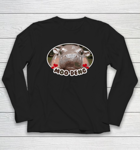 Moo Deng Bouncy Pig in Thai Picture The Cute Baby Hippo Long Sleeve T-Shirt