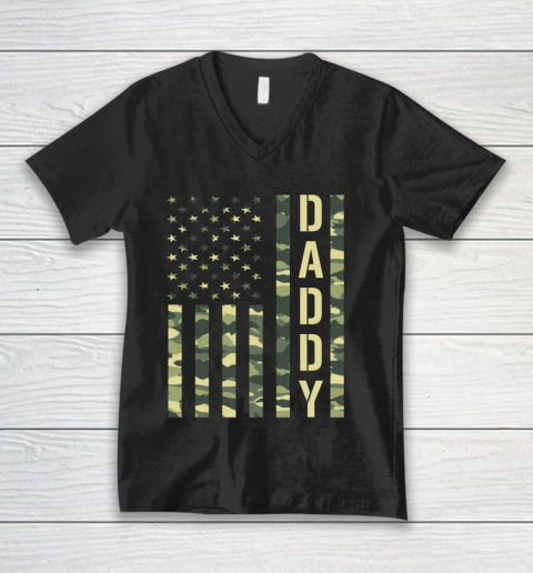 Veteran Shirt Proud Daddy Military Veteran Soldier Fathers day 2021 Flag V-Neck T-Shirt