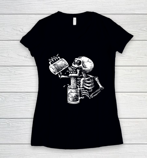 Beer Lover Funny Shirt Drunk Skeleton Funny Undead Skull Beer Halloween Costume Women's V-Neck T-Shirt