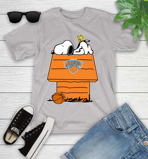 New York Knicks NBA Basketball Snoopy Woodstock The Peanuts Movie Youth T-Shirt 12