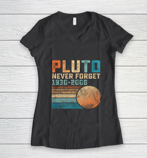 Pluto Never Forget Women's V-Neck T-Shirt 6