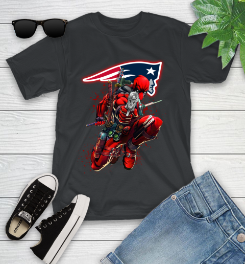 NFL Deadpool Marvel Comics Sports Football New England Patriots Youth T-Shirt 2