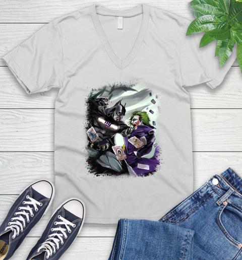 New York Giants NFL Football Batman Fighting Joker DC Comics V-Neck T-Shirt
