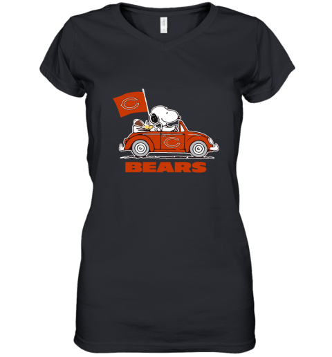 Snoopy And Woodstock Ride The Chicago Bears Car NFL Women's V-Neck T-Shirt