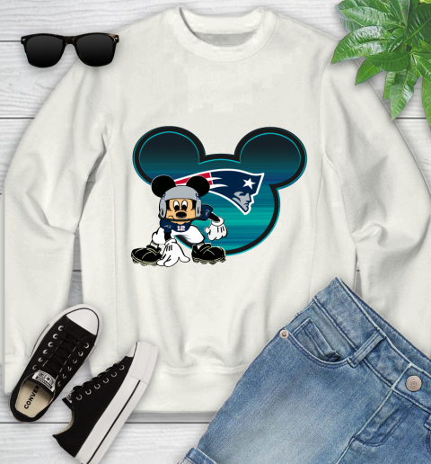 NFL New England Patriots Mickey Mouse Disney Football T Shirt Youth Sweatshirt