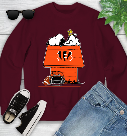Cincinnati Bengals NFL Football Snoopy Woodstock The Peanuts Movie Youth Sweatshirt 5