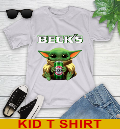 Star Wars Baby Yoda Hugs Beck's Beer Shirt 105