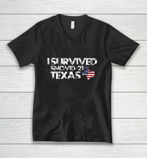 I Survived Snovid 21 Texas V-Neck T-Shirt