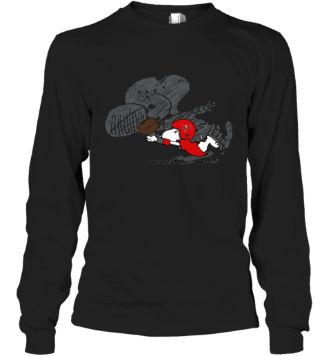 Tampa Bay Buccaneers Snoopy Plays The Football Game Long Sleeve T-Shirt