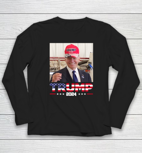Joe biden Wearing A Trump Hat Long Sleeve T-Shirt