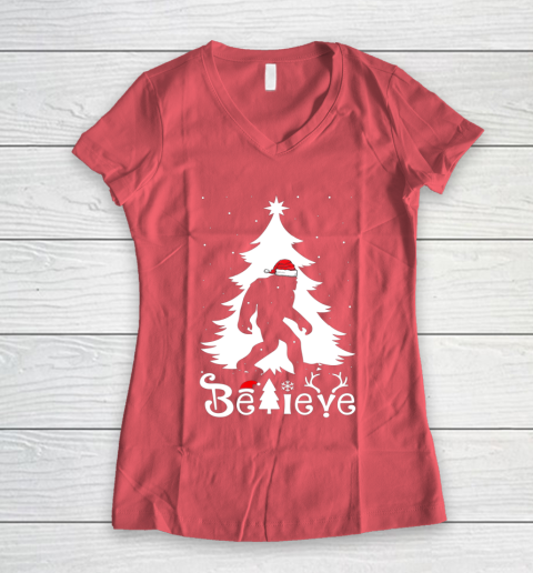 Bigfoot Christmas Gifts For Men Boys Girls Funny Christmas Women's V-Neck T-Shirt 4