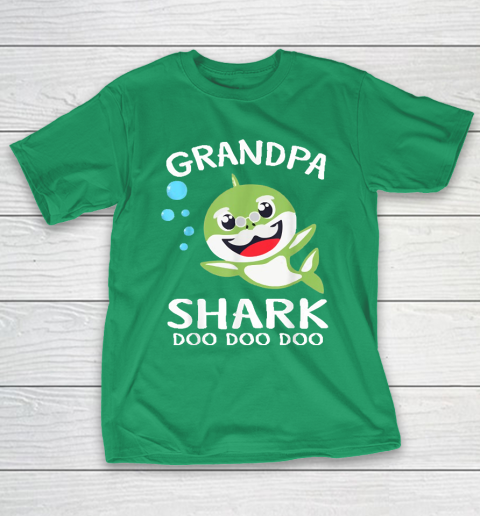 Grandpa Funny Gift Apparel  Grandpa Shark Funny Father's Day Gift T-Shirt 15