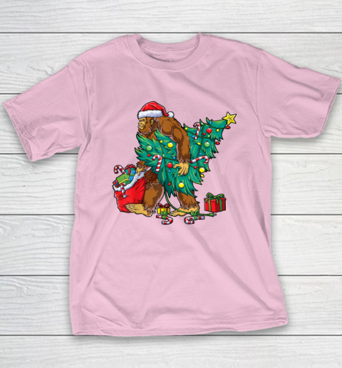 Bigfoot Christmas Tree Lights Xmas Boys Men Sasquatch Lovers Youth T-Shirt 15