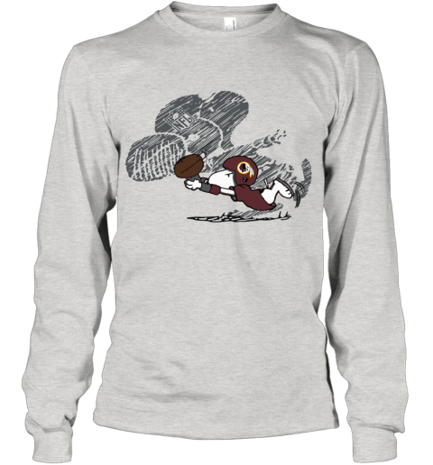 04yu washington redskins snoopy plays the football game youth long sleeve 50 front ash