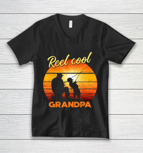 GrandFather gift shirt Vintage Fishing Reel Cool Grandpa Gift Fathers Mothers T Shirt V-Neck T-Shirt