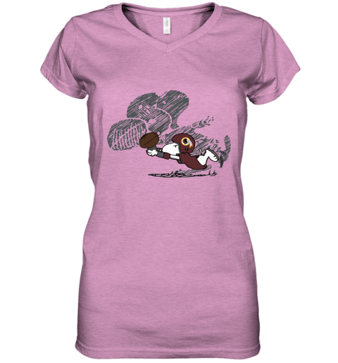 jnwu-washington-redskins-snoopy-plays-the-football-game-women-v-neck-t-shirt-39-front-heather-radiant-orchid-480px