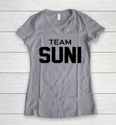 Official Team Suni Women's V-Neck T-Shirt 2