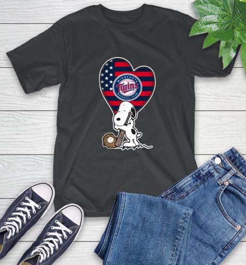 Minnesota Twins MLB Baseball The Peanuts Movie Adorable Snoopy T-Shirt 2