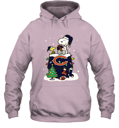A Happy Christmas With Chicago Bears Snoopy Hoodie