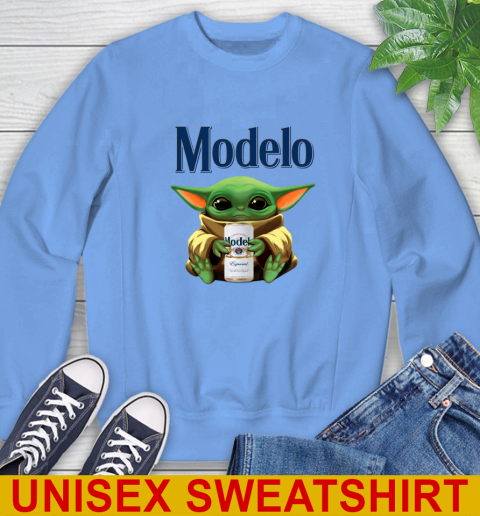 Star Wars Baby Yoda Hugs Modelo Especial Beer Shirt 35