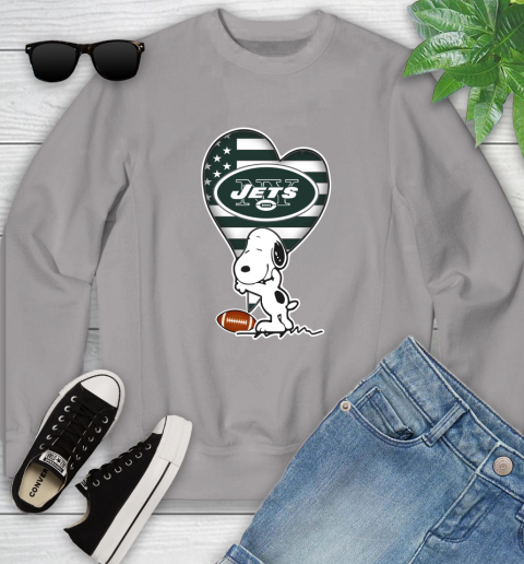 New York Jets NFL Football The Peanuts Movie Adorable Snoopy Youth Sweatshirt 4