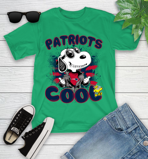 NFL Football New England Patriots Cool Snoopy Shirt Youth T-Shirt 7