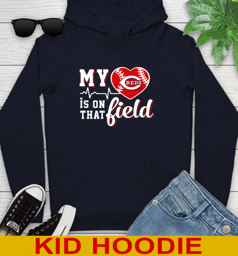 MLB My Heart Is On That Field Baseball Sports Cincinnati Reds Youth Hoodie - Image 4