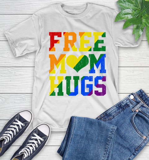 Nurse Shirt Vintage Free Mom Hugs Rainbow Heart LGBT Pride Month 2020 T Shirt T-Shirt