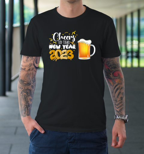 Beer Funny Cheers To The New Year Happy New Year NYE Party T-Shirt